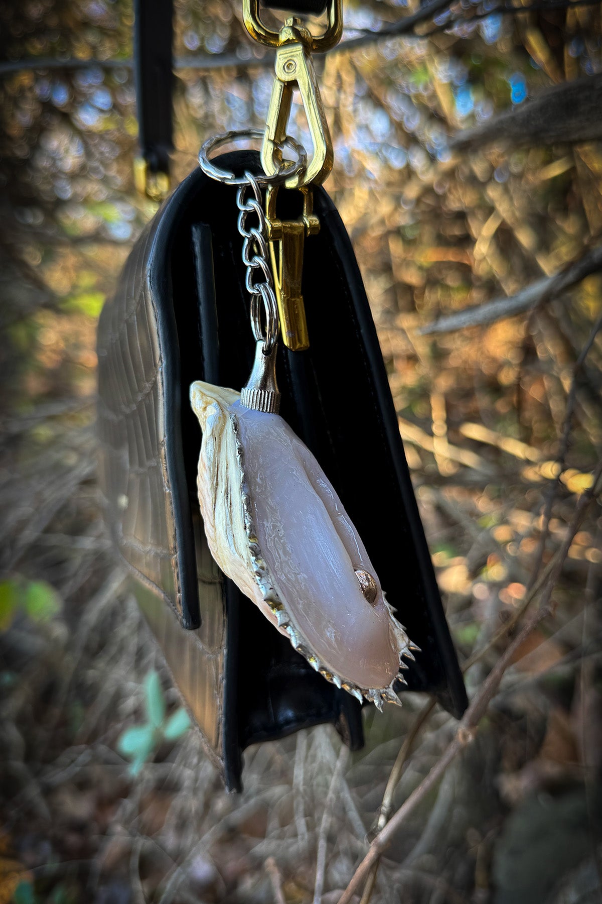 Vagina Seashell Bag Charm with Hidden Blade