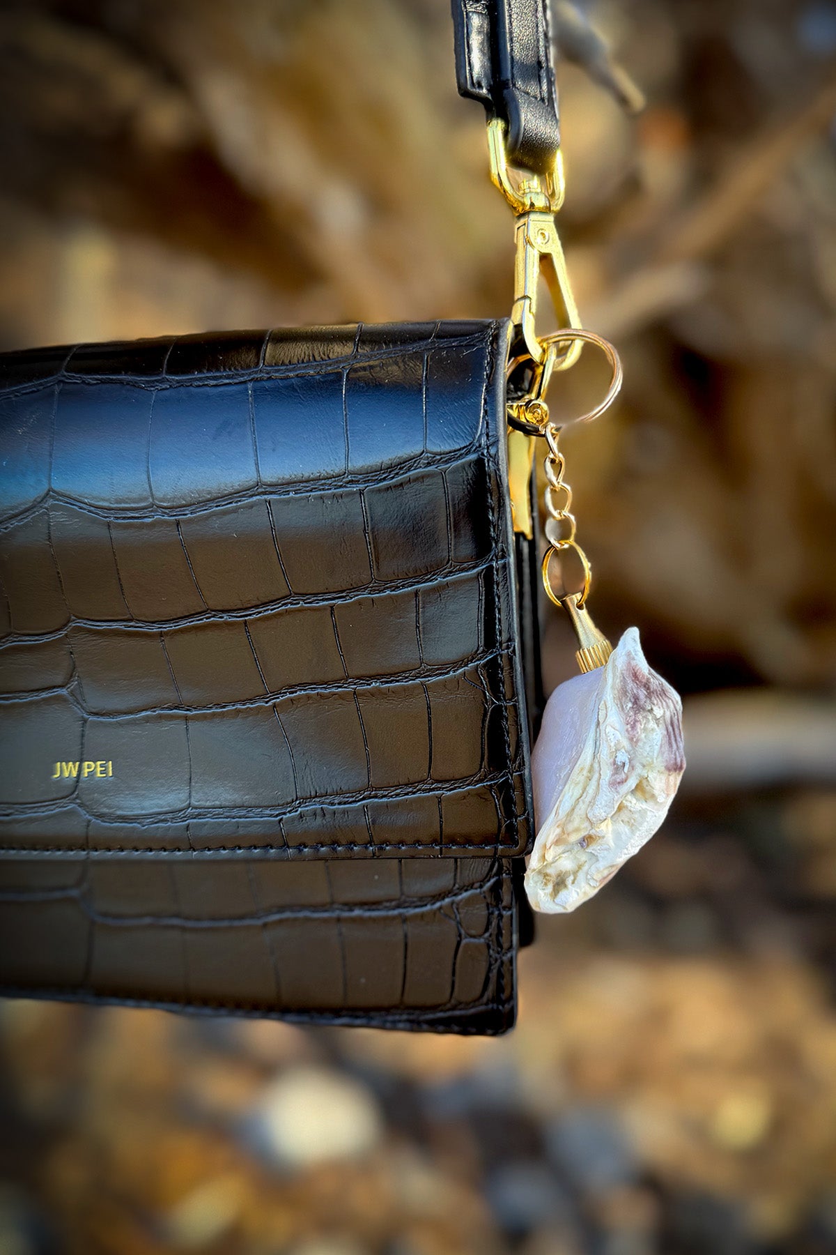 Vagina Seashell Bag Charm with Hidden Blade