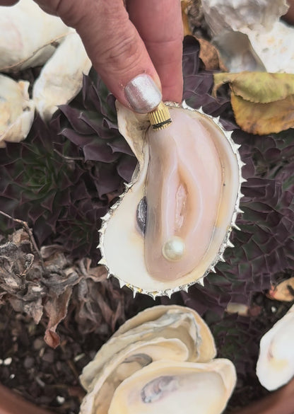 Vagina Seashell Bag Charm with Hidden Blade